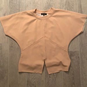 Elliott V Cut Top 💕